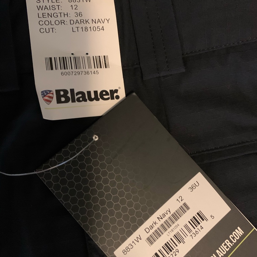 Blauer Pants